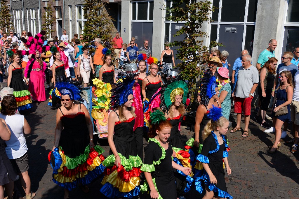 ../Images/Zomercarnaval Noordwijkerhout 074.jpg